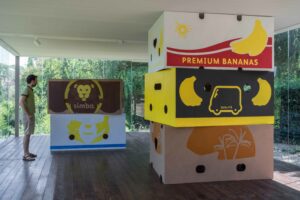 Jebila_Okongwu, Five Banana Boxes, 2018, acrylic on pine wood; photo: OKNOstudio