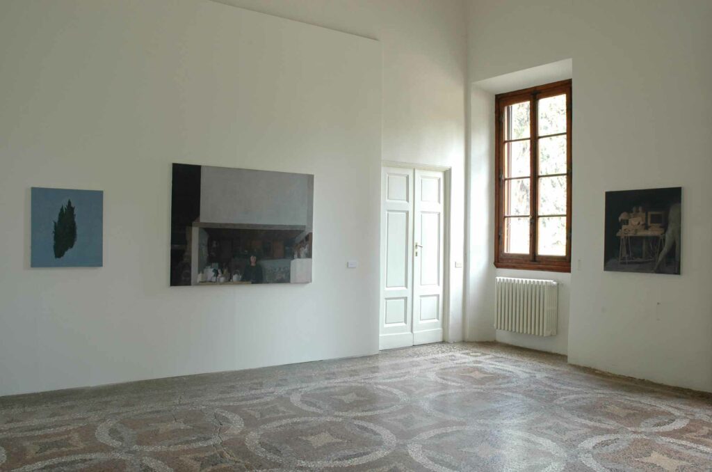 Edi Hila, Senza Angeli, 2016, exhibition view, Villa Romana Florence; photo: OKNOstudio